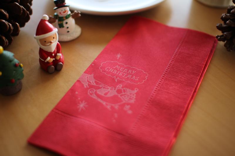 クリスマスナプキンで簡単に空間演出！！！今年のクリスマスのお供にいかがでしょうか